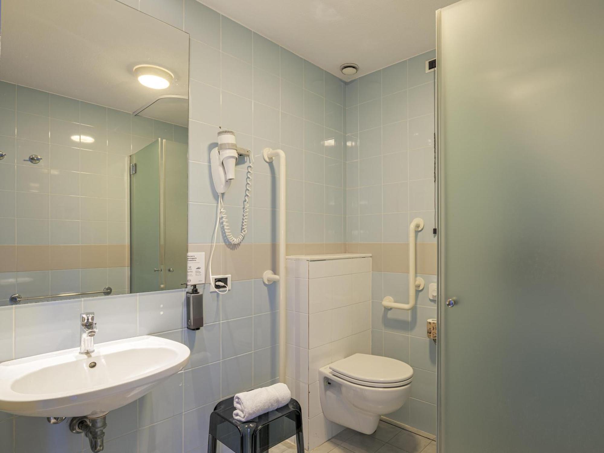 B&B Hotel Bologna Castel Maggiore Exteriör bild